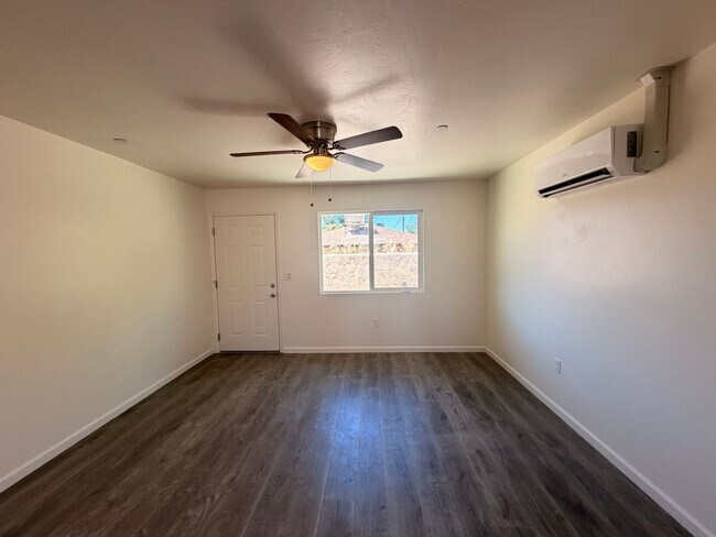 Building Photo - 313 Airport Dr