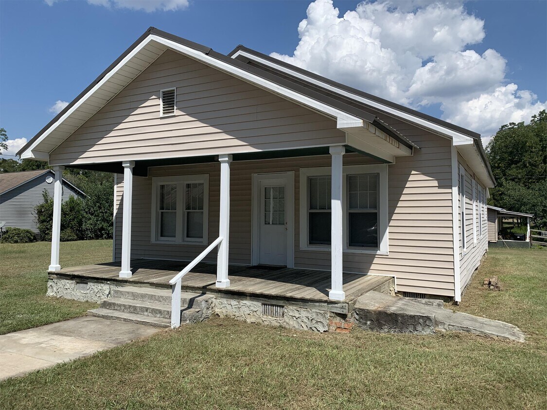 Primary Photo - 113 Maple St