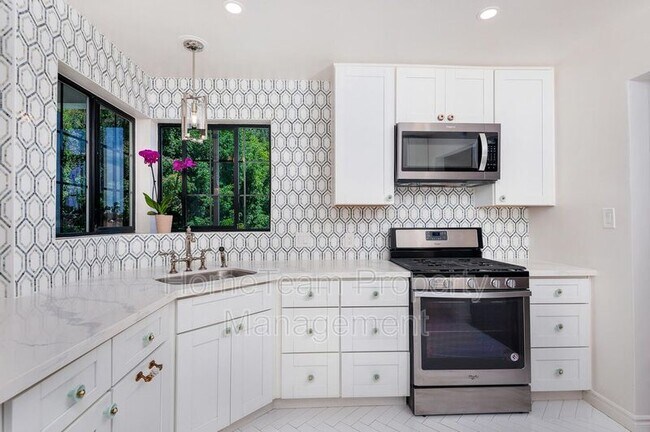 Foto del edificio - 2747 Reynard Way