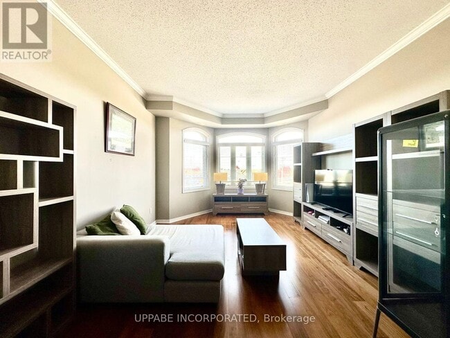 Building Photo - 2086 Valin St