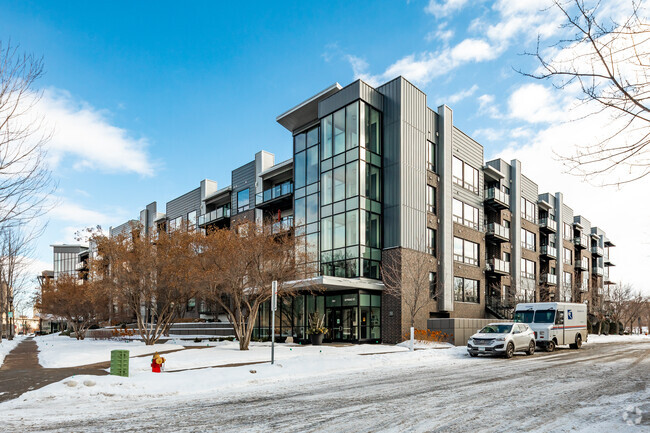 Foto del edificio - Riverfront Flats