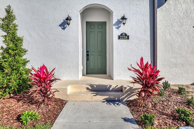 Building Photo - 2238 Salew St