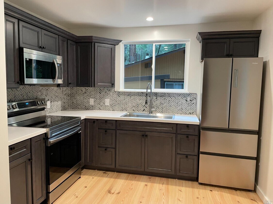 Foto principal - 15090 Rio Nido Rd