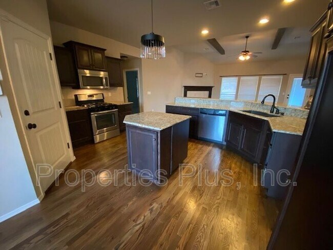 Foto del edificio - 18205 E 47th St