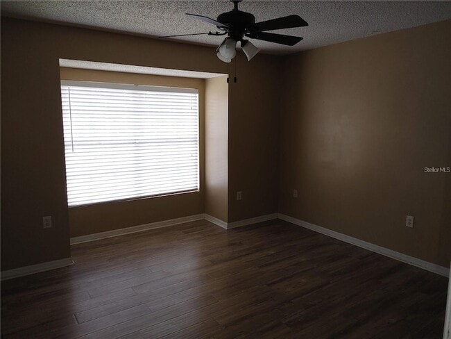 Building Photo - 215 Lake Brook Cir