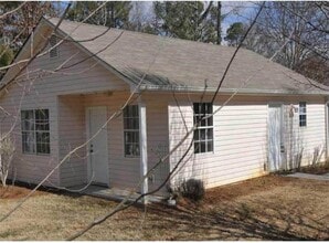 Building Photo - 3425 Century Dr