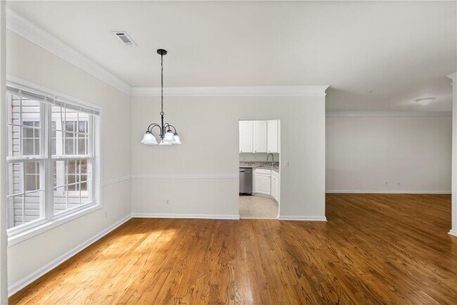 Foto del edificio - 8849 Fairview Bluff