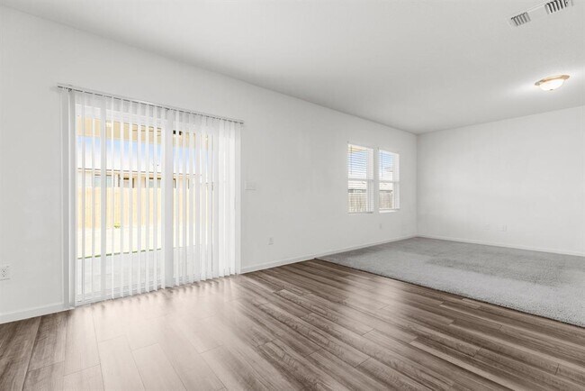 Building Photo - 409 Line of Fire Way