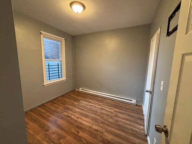 Foto del edificio - 2372 Main St