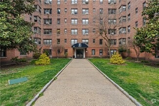 Building Photo - 33 William St