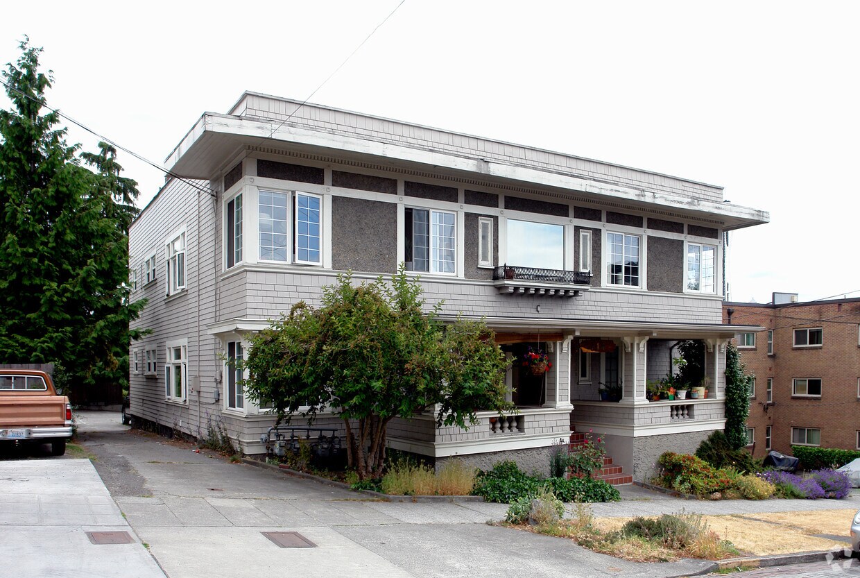 Primary Photo - 714 1st Ave N