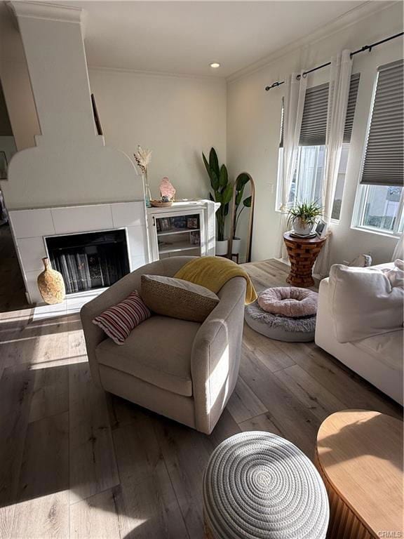 Building Photo - 3 Aurora