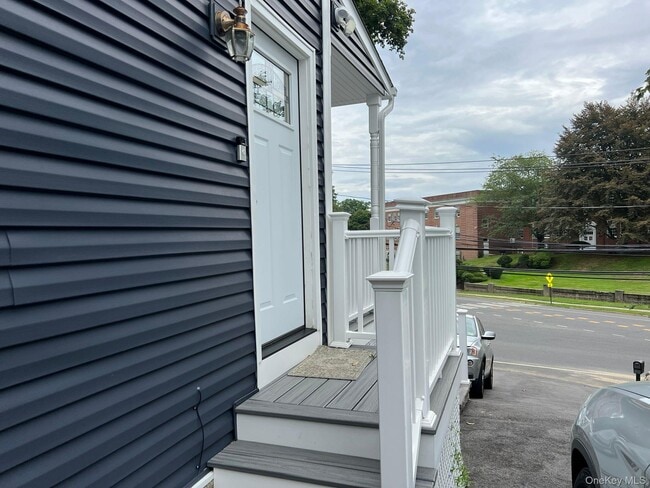 Building Photo - 297 Nassau Rd