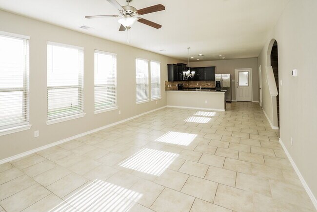 Foto del edificio - 9102 Sweet Blue Jasmine Ln