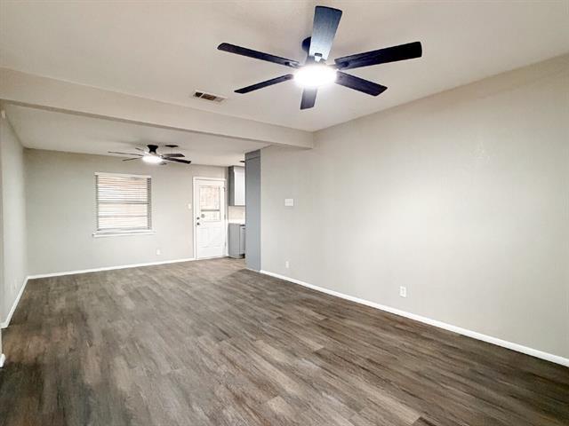 Foto del edificio - 549 NW Hillery St