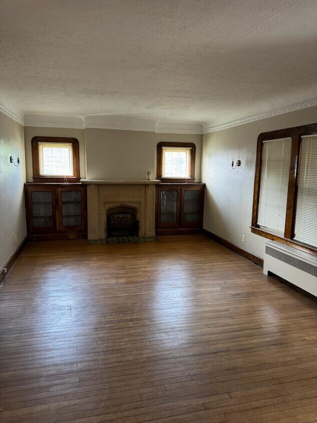 Foto del edificio - 2477 E 126th St
