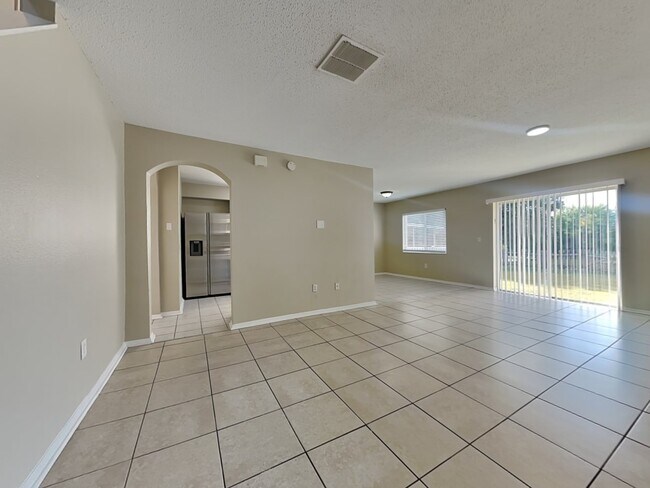 Building Photo - 770 Burlwood St