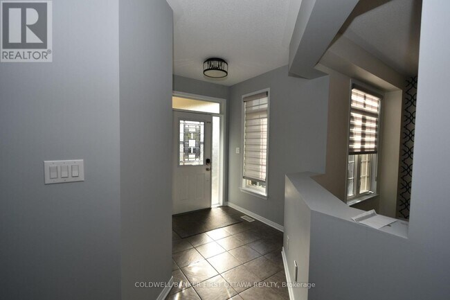 Building Photo - 413 Blackleaf Dr