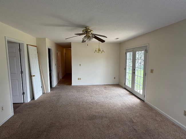 Building Photo - 746 Palmetto Loop