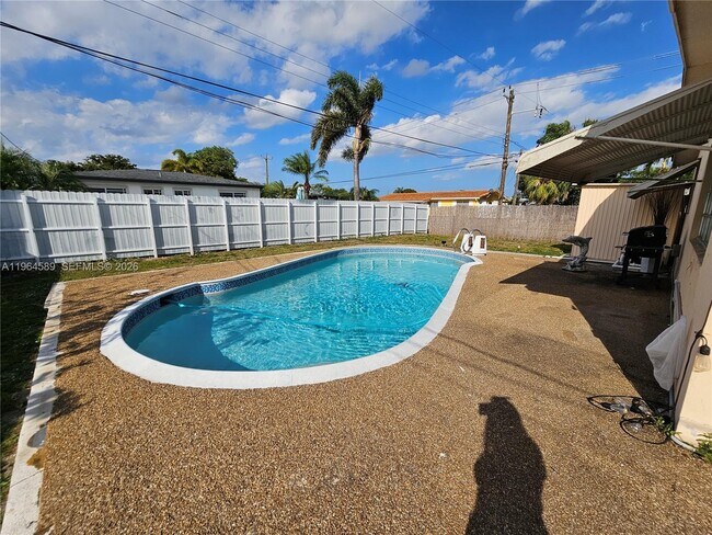 Foto del edificio - 7501 Pierce St