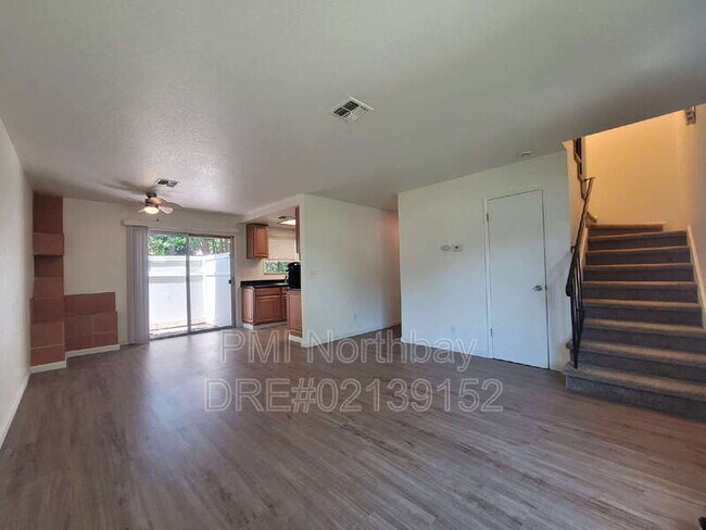 Foto del edificio - 2140 Woolner Ave