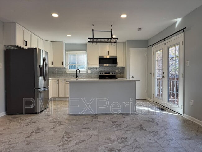 Foto del edificio - 13417 Queens Ln