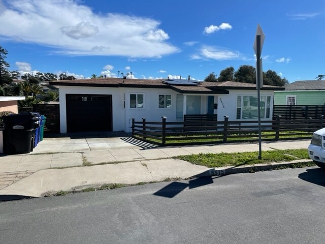 Primary Photo - 5515 San Mateo Dr