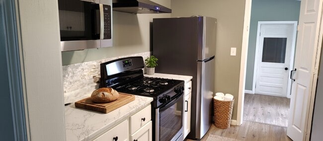 Building Photo - 1341 S Sandusky Ave