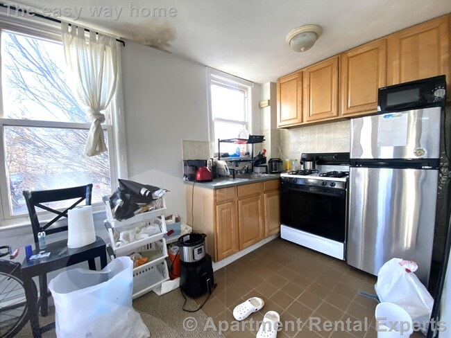 Building Photo - 521 Cambridge St