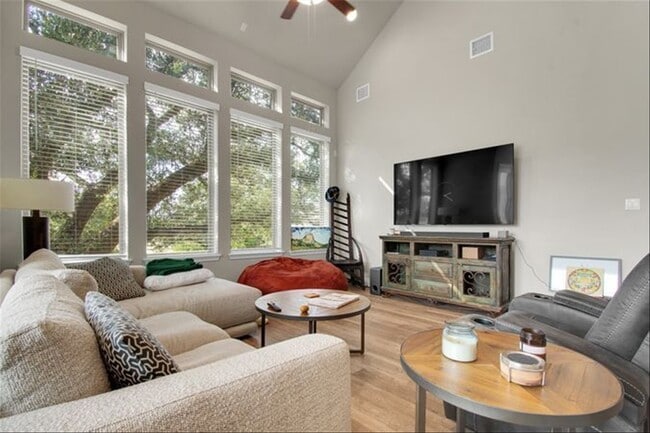 Foto del edificio - 421 Chinkapin Trail