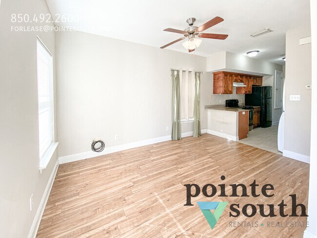 Building Photo - Townhome in Foley!
