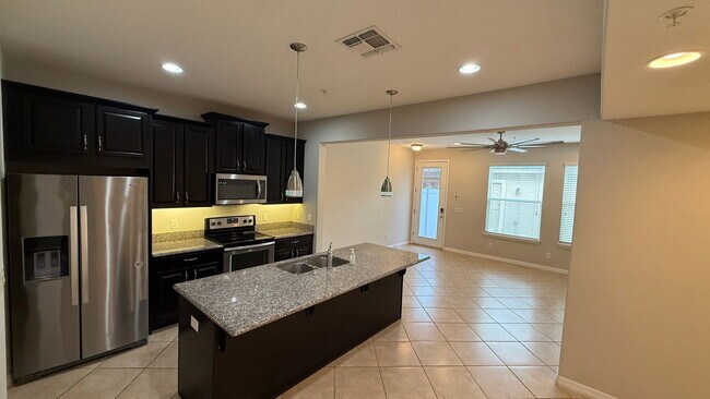 Foto del edificio - 8569 Vedder Ln