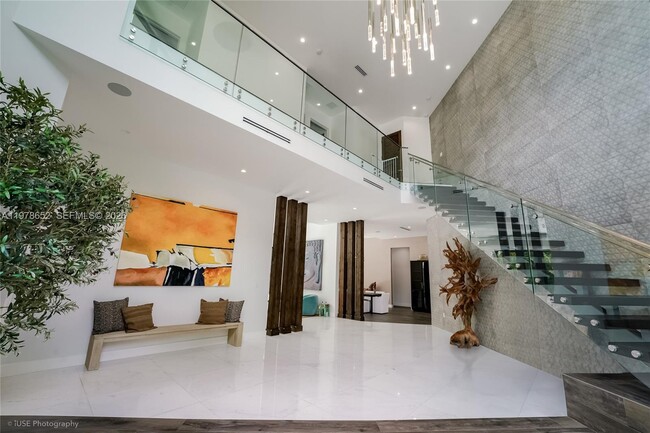 Building Photo - 56 Samana Dr