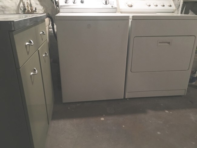Lavadora/Secadora - 1044 Welfer St