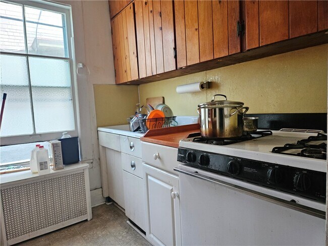 Foto del edificio - 607 N Cayuga St