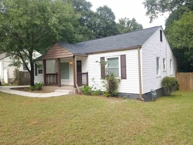 Building Photo - 2467 Calvin Ave