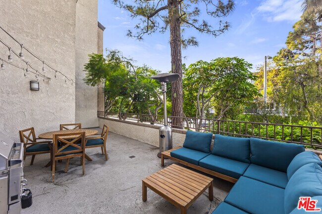 Foto del edificio - 8110 Manitoba St