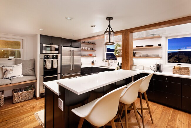 Foto del edificio - 2661 Juniper Hill Rd