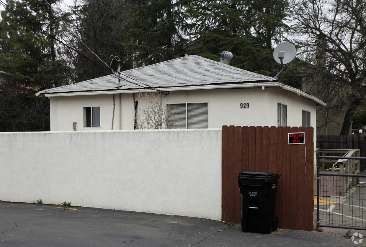 2929-B El Camino Ave - 5141 El Camino Ave