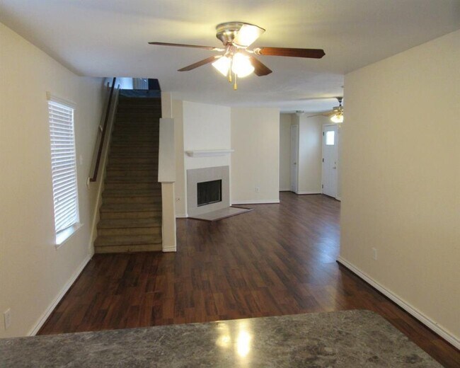 Foto del edificio - 14122 Noahs Landing Ln
