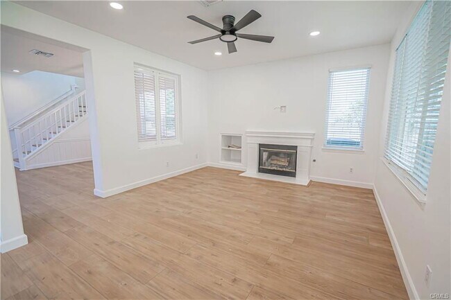 Building Photo - 25525 Fitzgerald Ave