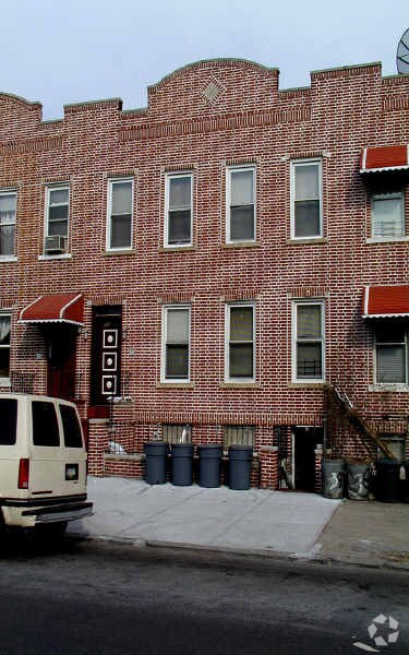 Primary Photo - 735 Ralph Ave