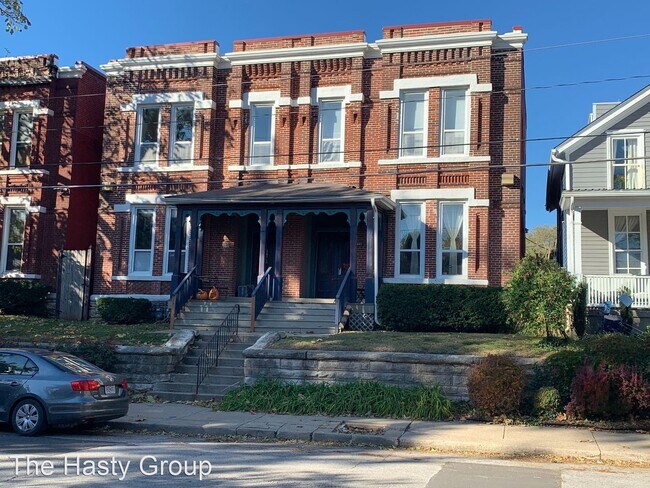 Building Photo - 1648 Summit St