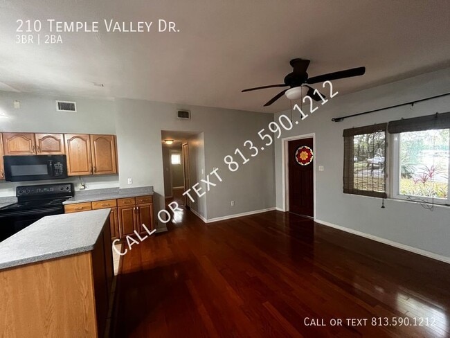 Foto del edificio - 210 Temple Valley Dr