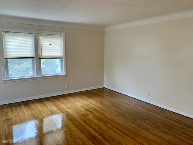 Building Photo - 3 br, 1.5 bath House - 13337 Cedar Rd