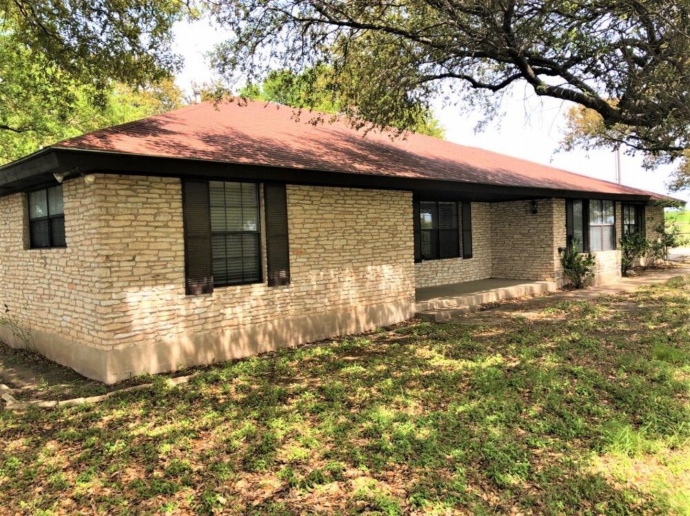 Primary Photo - 6701 Highway 79 Hutto TX