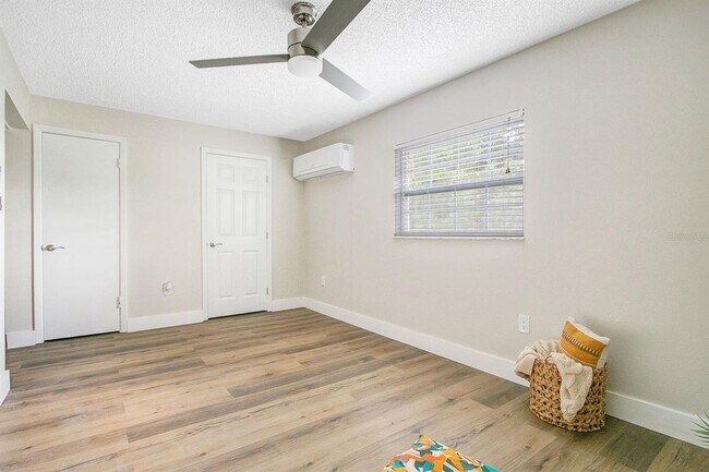 Building Photo - 809 Weldona Ln