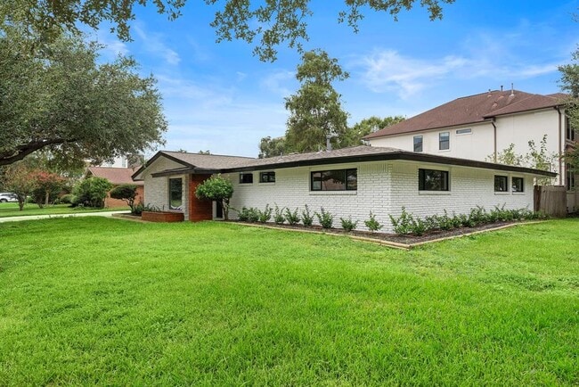 Building Photo - 4102 Levonshire Dr