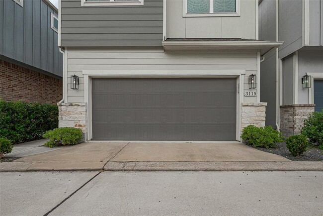 Building Photo - 3115 Planters Peak Dr