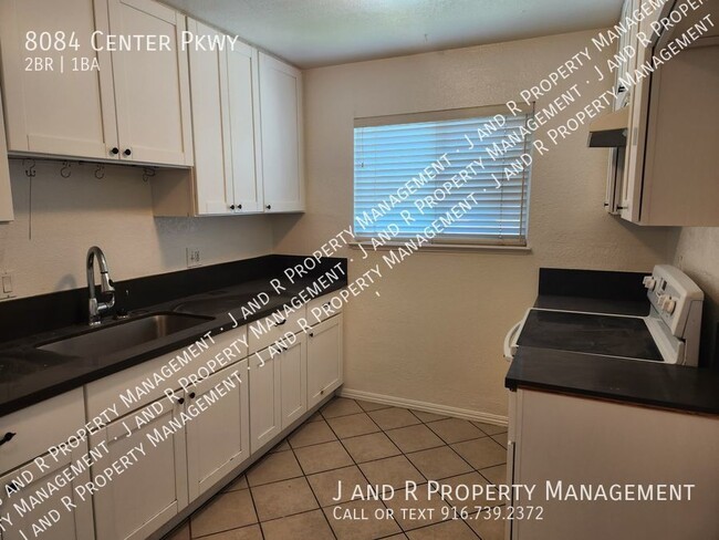 Foto del edificio - 8084 Center Pkwy
